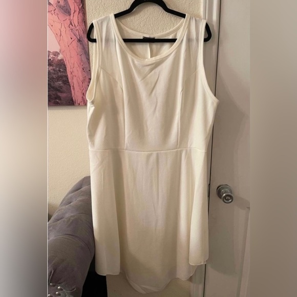 Plus Size Women’s sleeveless midi cream dress size 6X NEW - Picture 1 of 10